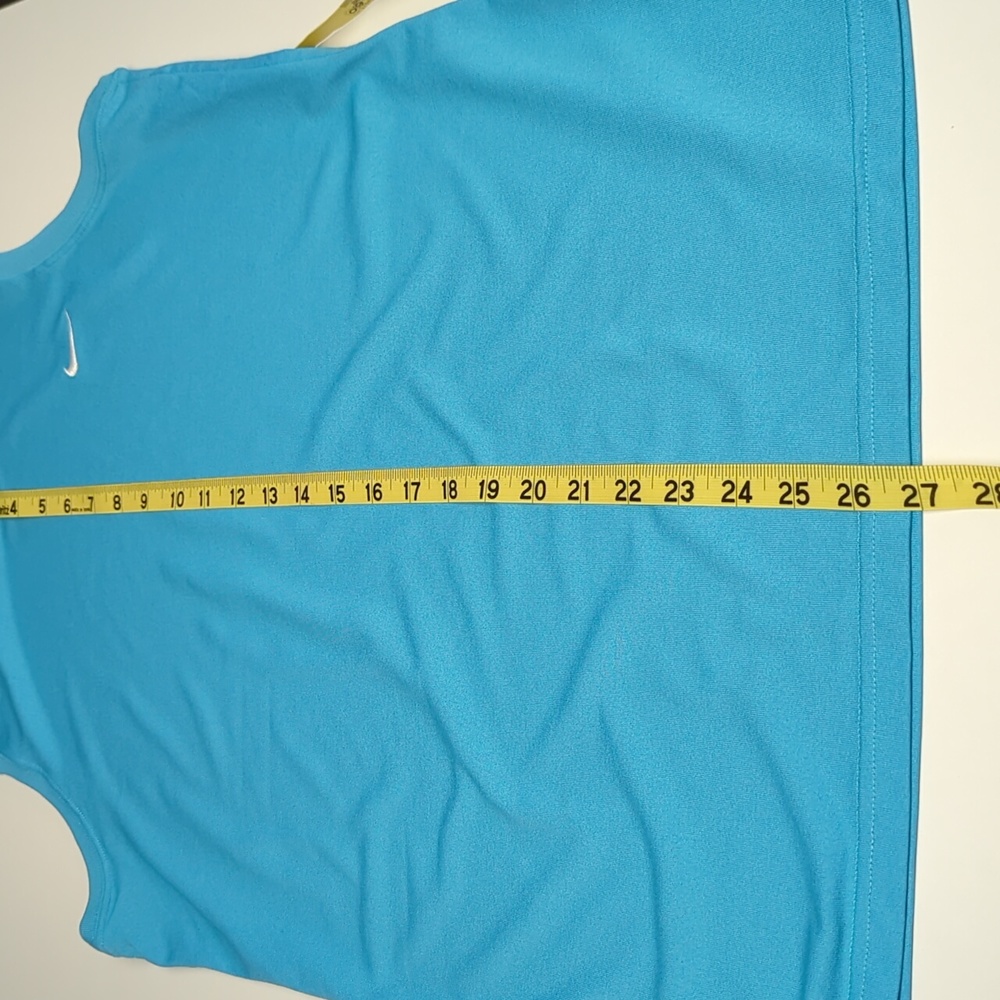 Nike Tank Top. Excellent condition. - Picture 6 of 9